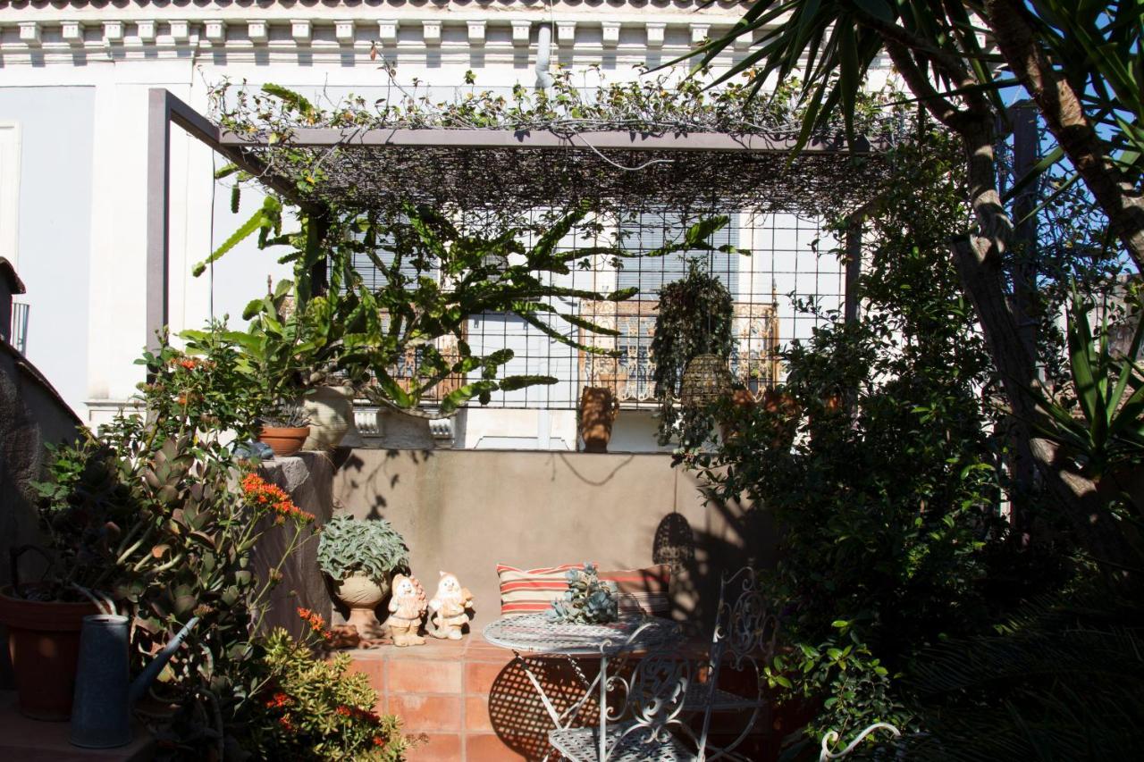 Tre Vie Apartment Con Terrazzo Giardino Pensile Catania Exterior photo